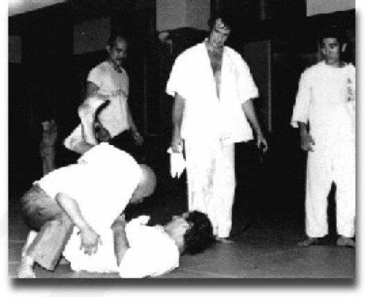 Sawai sensei showing Jan Kallenbach Taikiken Take downs.