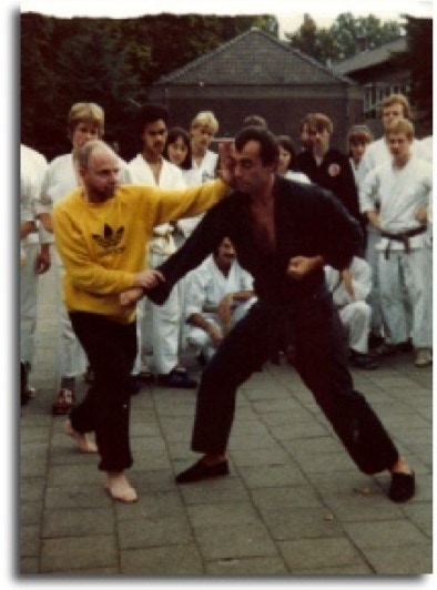 Rinus Schulz gives a early days Taikiken demo during a trainingscamp.