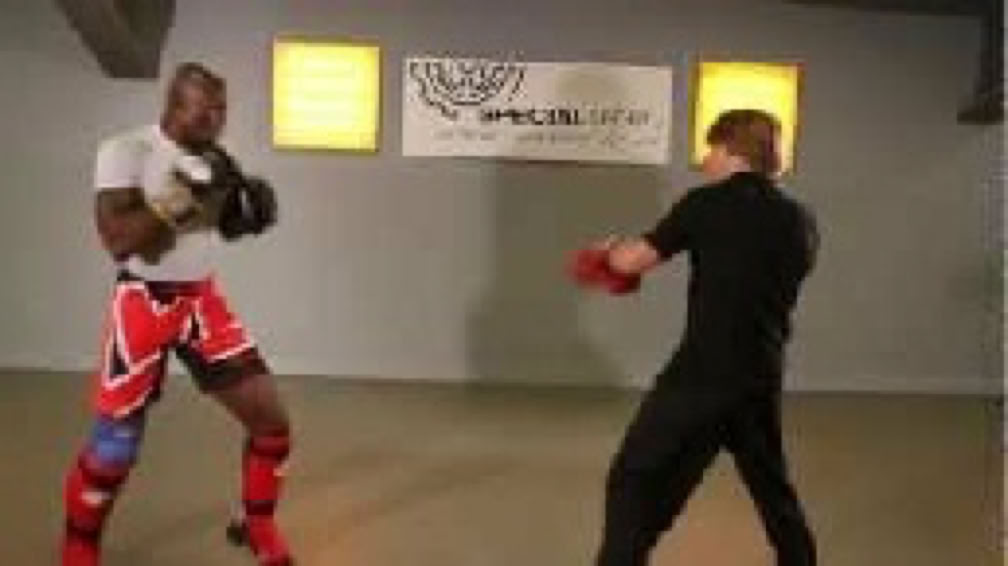 Kickboxing pad training - Peter Teijsse and Jerrel Venetiaan showing some pad training basics. 